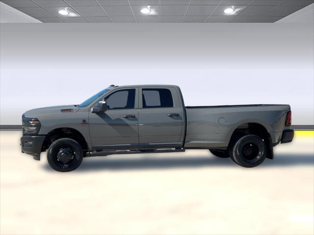 2026 RAM Ram 3500 RAM 3500 TRADESMAN CREW CAB 4X4 8 BOX