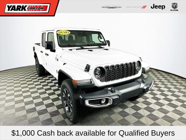 2026 Jeep Gladiator GLADIATOR SAHARA 4X4