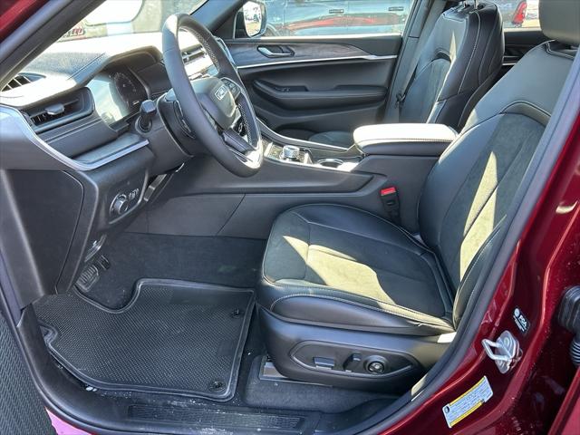 2026 Jeep Grand Cherokee GRAND CHEROKEE LAREDO ALTITUDE 4X4 2026 Jeep Grand Cherokee GRAND CHEROKEE LAREDO ALTITUDE 4X4