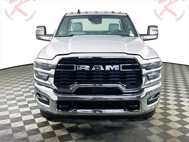 2026 RAM Ram 3500 Chassis Cab RAM 3500 TRADESMAN CHASSIS REGULAR CAB 4X4 60 CA