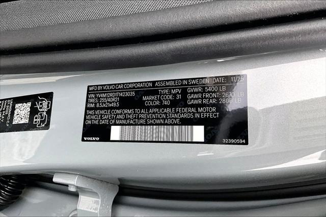 2026 Volvo XC60 B5 Ultra Black Edition