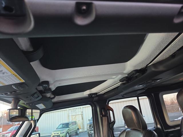 2020 Jeep Wrangler Unlimited Sahara Altitude