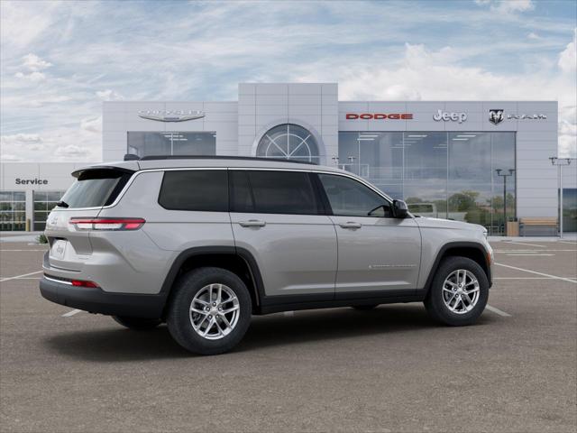 2025 Jeep Grand Cherokee L Laredo 4x2
