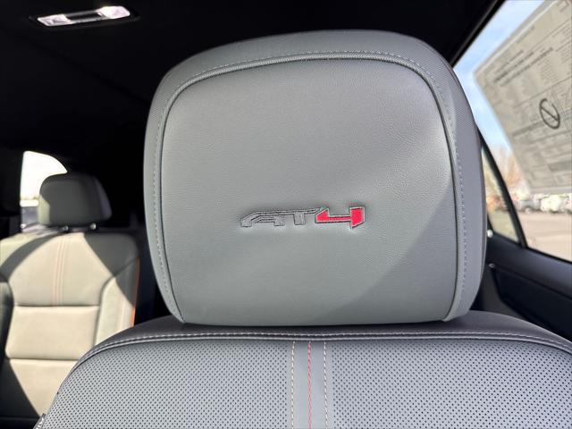 2026 GMC Acadia AT4 AWD
