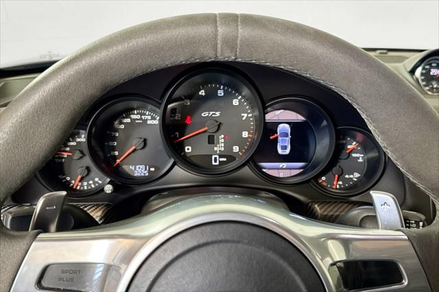 2016 Porsche 911 Carrera 4 GTS