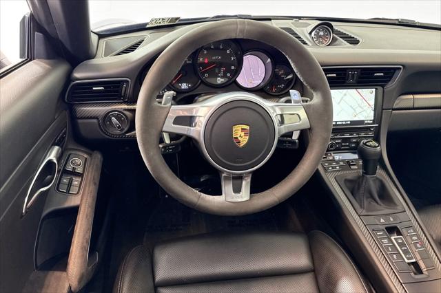 2016 Porsche 911 Carrera 4 GTS