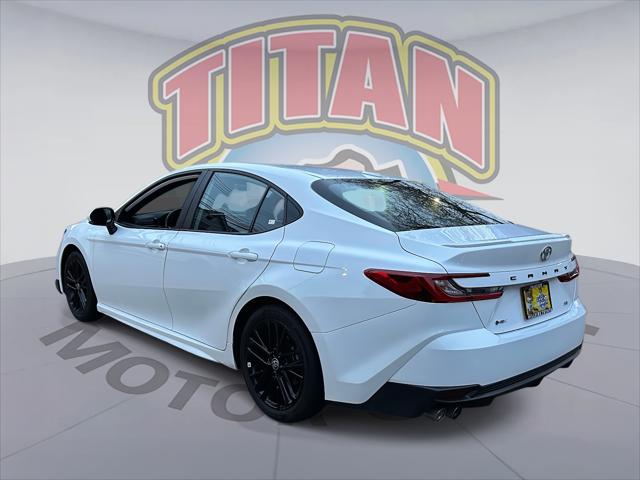 2025 Toyota Camry SE [2]