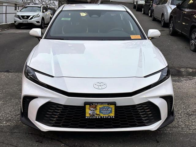 2025 Toyota Camry SE [7]