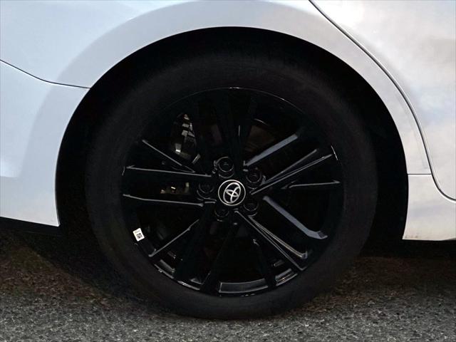 2025 Toyota Camry SE [11]