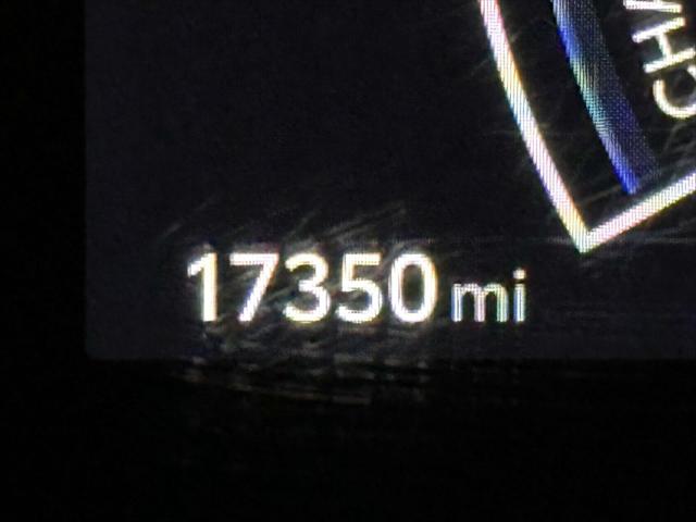 2025 Toyota Camry SE [28]