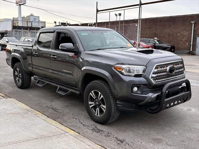 2016 Toyota Tacoma TRD Sport [6]