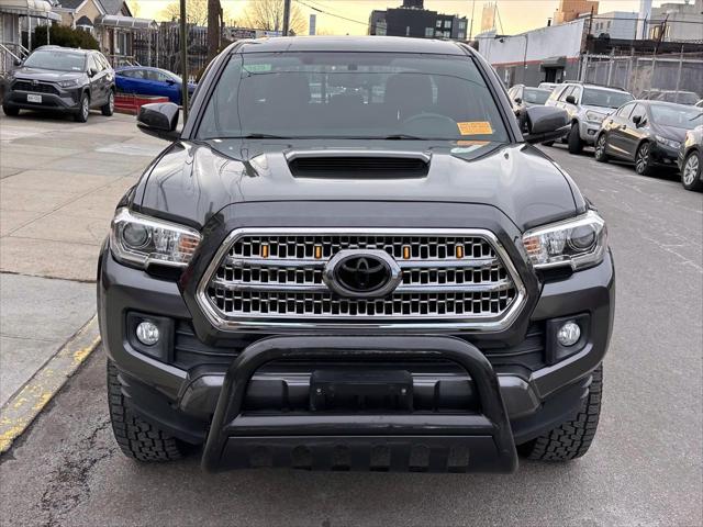 2016 Toyota Tacoma TRD Sport [7]