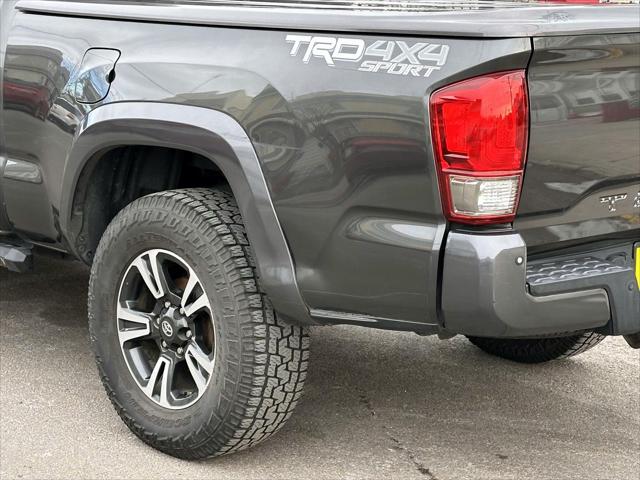 2016 Toyota Tacoma TRD Sport [10]