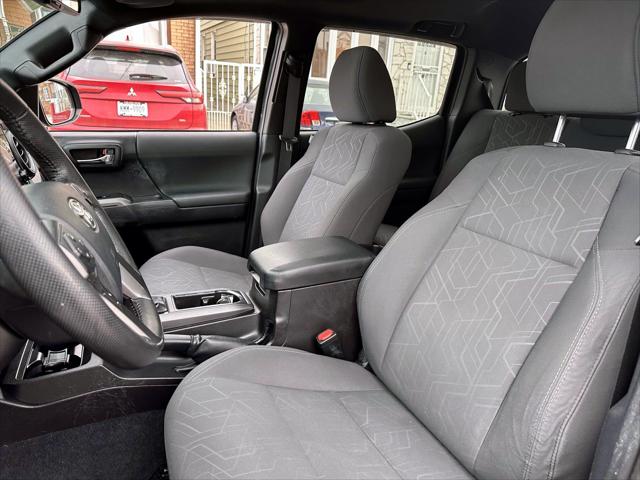 2016 Toyota Tacoma TRD Sport [15]