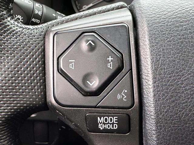 2016 Toyota Tacoma TRD Sport [22]