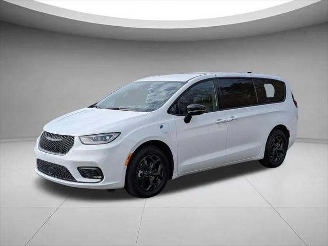 2024 Chrysler Pacifica Hybrid S Appearance Pkg for sale in North Wilkesboro, NC