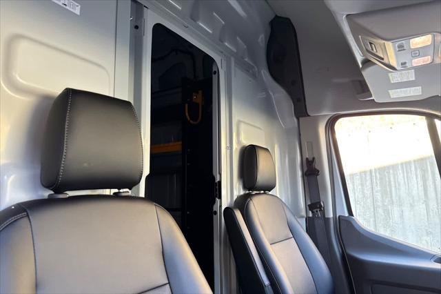 2026 Ford Transit Cargo Van T-350 148 Hi Rf 9500 GVWR AWD