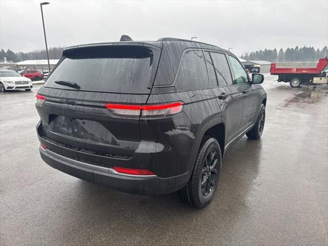 2026 Jeep Grand Cherokee GRAND CHEROKEE LAREDO ALTITUDE 4X4 2026 Jeep Grand Cherokee GRAND CHEROKEE LAREDO ALTITUDE 4X4