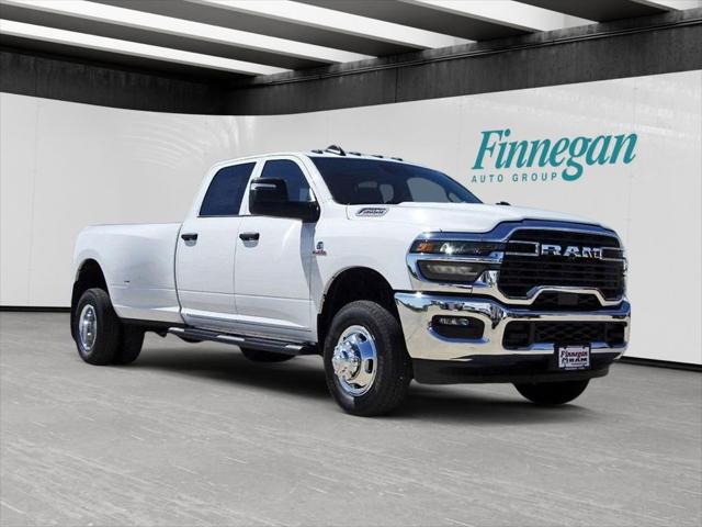 2026 RAM Ram 3500 RAM 3500 TRADESMAN CREW CAB 4X4 8 BOX