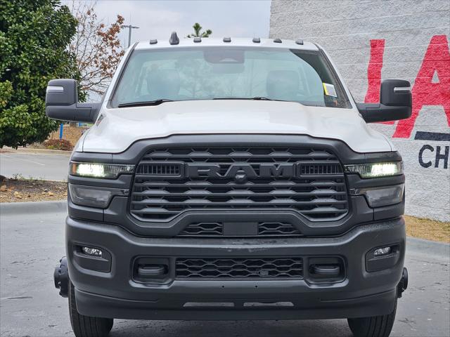 2026 RAM Ram 3500 Chassis Cab RAM 3500 TRADESMAN CHASSIS REGULAR CAB 4X4 84 CA