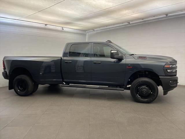 2026 RAM Ram 3500 RAM 3500 TRADESMAN CREW CAB 4X4 8 BOX