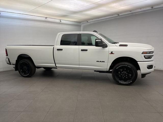 2026 RAM 3500 RAM 3500 BIG HORN CREW CAB 4X4 8 BOX