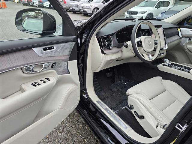 2026 Volvo XC90 Plug-In Hybrid Ultra, T8 AWD, Electric/Gasoline, Bright, 6 Seats