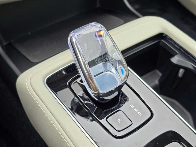2026 Volvo XC90 Plug-In Hybrid Ultra, T8 AWD, Electric/Gasoline, Bright, 6 Seats