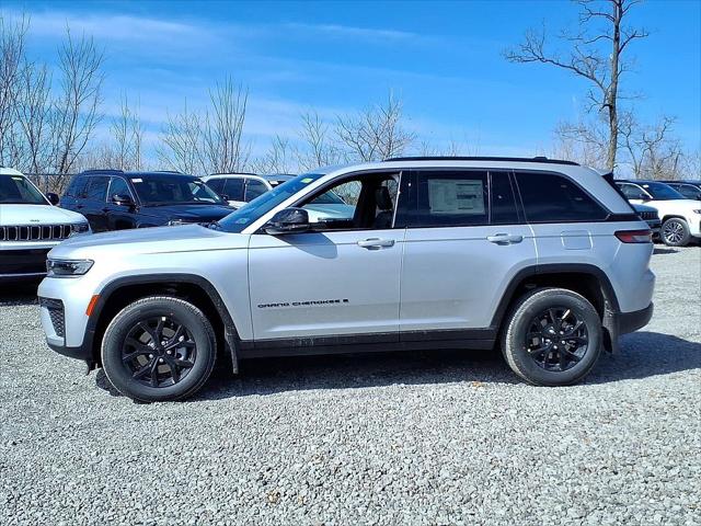 2026 Jeep Grand Cherokee GRAND CHEROKEE LAREDO ALTITUDE 4X4 2026 Jeep Grand Cherokee GRAND CHEROKEE LAREDO ALTITUDE 4X4
