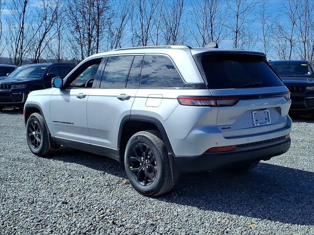 2026 Jeep Grand Cherokee GRAND CHEROKEE LAREDO ALTITUDE 4X4 2026 Jeep Grand Cherokee GRAND CHEROKEE LAREDO ALTITUDE 4X4