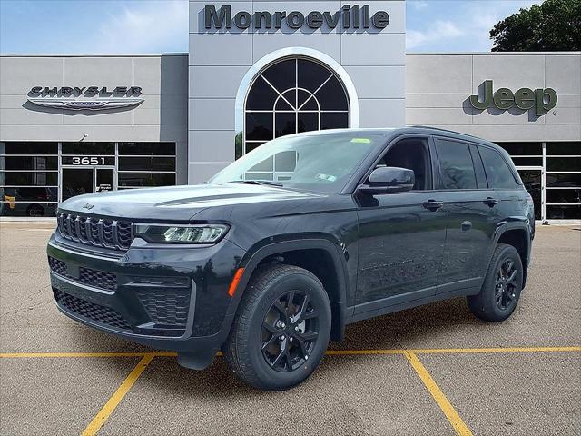 2026 Jeep Grand Cherokee GRAND CHEROKEE LAREDO ALTITUDE 4X4 2026 Jeep Grand Cherokee GRAND CHEROKEE LAREDO ALTITUDE 4X4