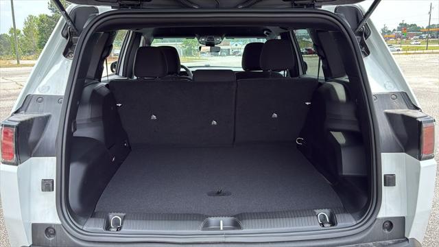 2026 Jeep Cherokee Laredo 4x4
