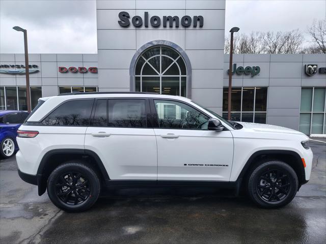 2026 Jeep Grand Cherokee GRAND CHEROKEE LAREDO ALTITUDE 4X4