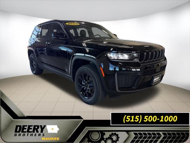 2026 Jeep Grand Cherokee Altitude 4x4 for sale in Waukee, IA