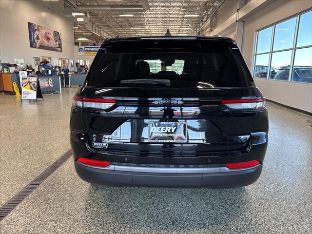 2026 Jeep Grand Cherokee Altitude 4x4