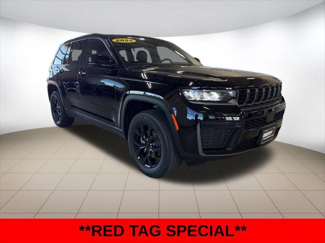 2026 Jeep Grand Cherokee Altitude 4x4 for sale in Waukee, IA
