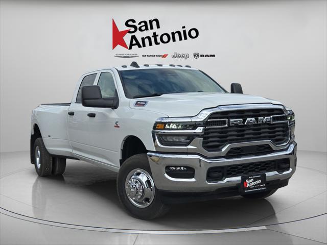 2026 RAM Ram 3500 RAM 3500 TRADESMAN CREW CAB 4X4 8 BOX