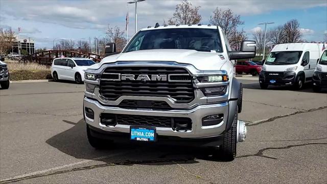2026 RAM Ram 5500 Chassis Cab RAM 5500 TRADESMAN CHASSIS CREW CAB 4X4 60 CA