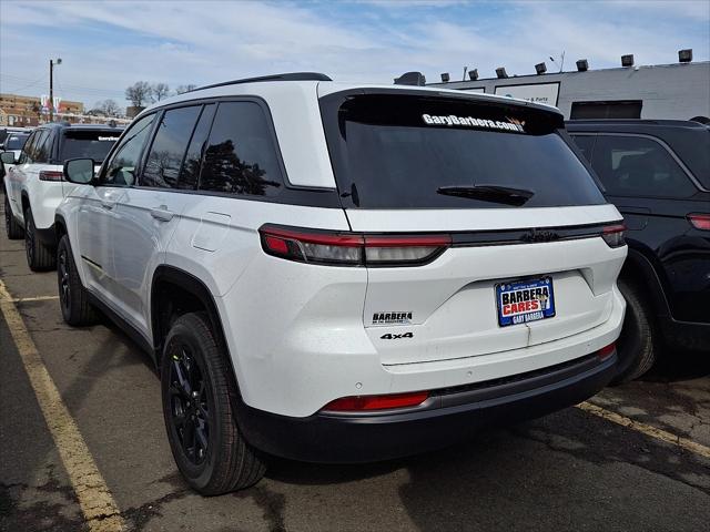 2026 Jeep Grand Cherokee GRAND CHEROKEE LAREDO ALTITUDE 4X4