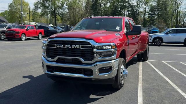 2026 RAM Ram 3500 RAM 3500 TRADESMAN CREW CAB 4X4 8 BOX