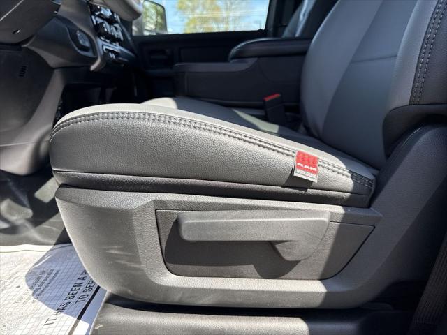 2026 Ram 3500 Tradesman Crew Cab 4x4 8' Box
