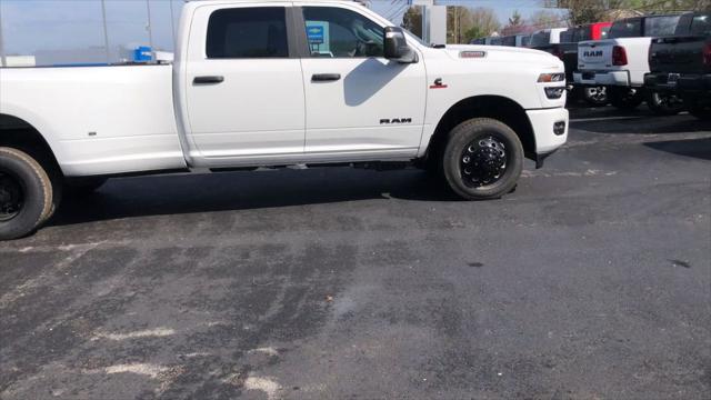 2026 Ram 3500 Big Horn Crew Cab 4x4 8' Box