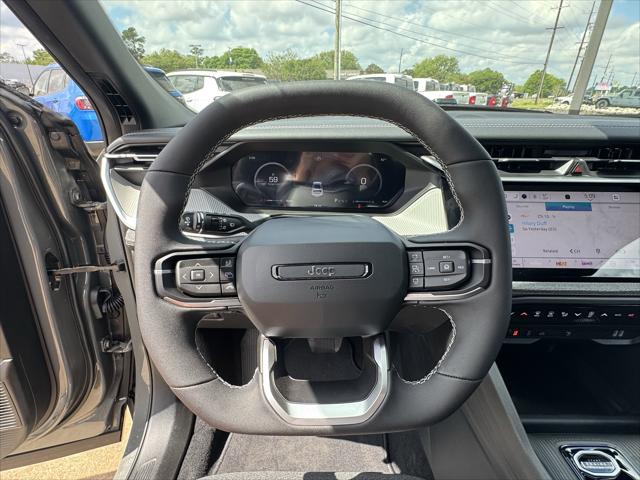 2026 Jeep Cherokee Laredo 4x4