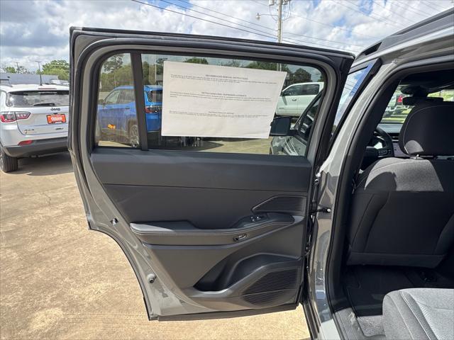 2026 Jeep Cherokee Laredo 4x4