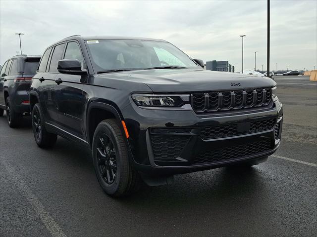 2026 Jeep Grand Cherokee GRAND CHEROKEE LAREDO ALTITUDE 4X4