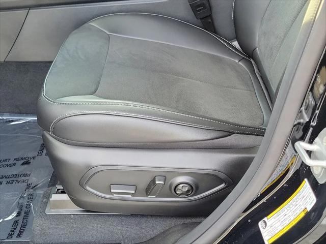 2026 Jeep Grand Cherokee Altitude 4x2