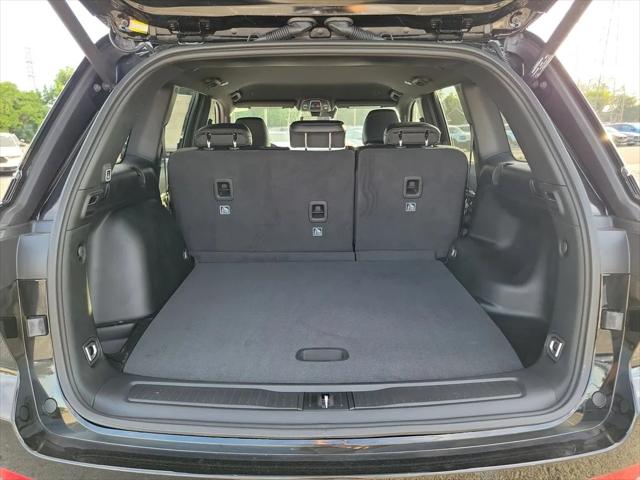 2026 Jeep Grand Cherokee Altitude 4x2