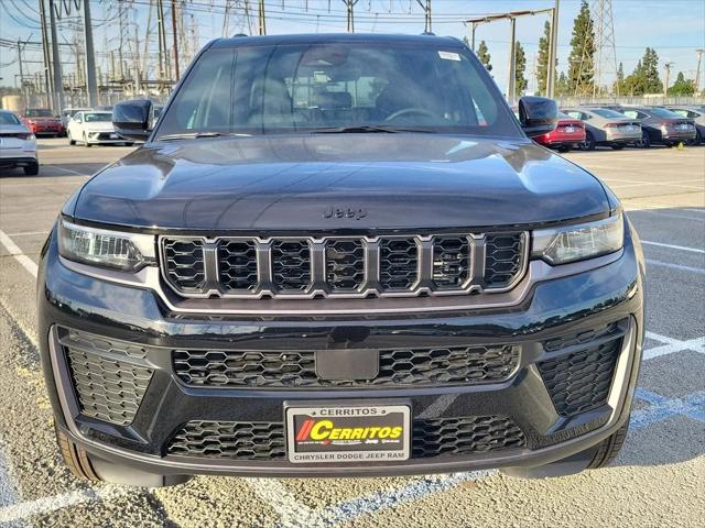 2026 Jeep Grand Cherokee Altitude 4x2