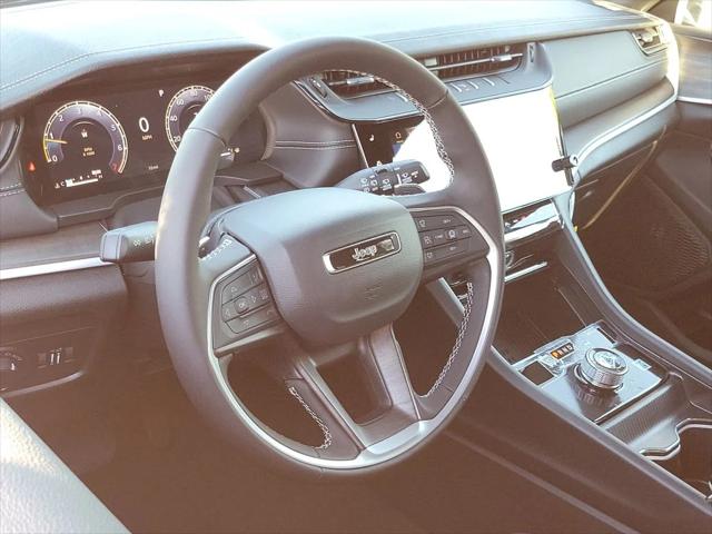 2026 Jeep Grand Cherokee Altitude 4x2