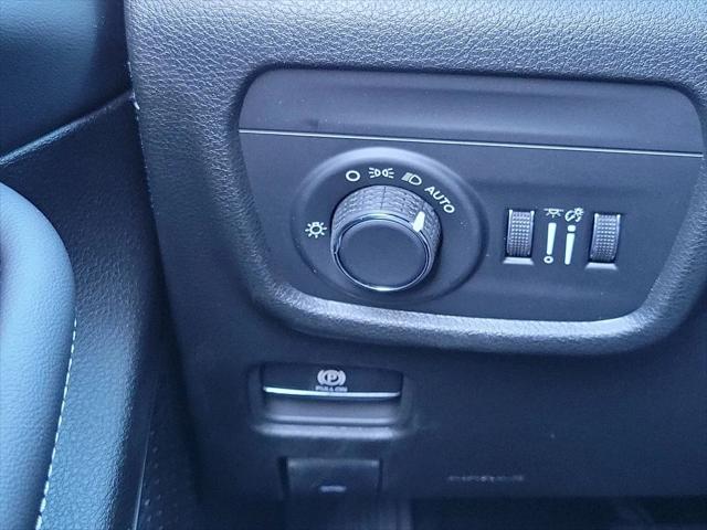 2026 Jeep Grand Cherokee Altitude 4x2